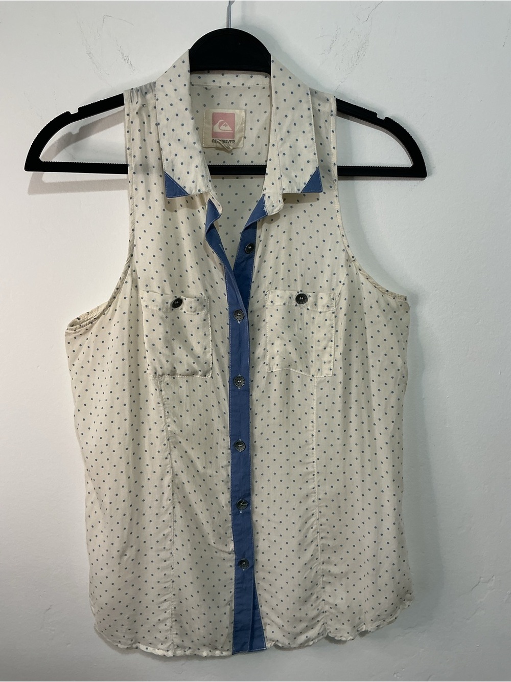Quiksilver Cream Sleeveless Button-Down Shirt with Blue Placket